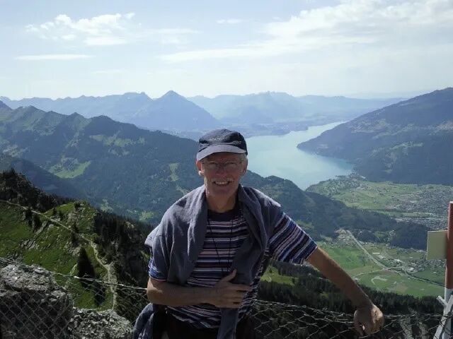 前瑞士外交官在西双版纳造房、隐居，用20年种出一整片森林